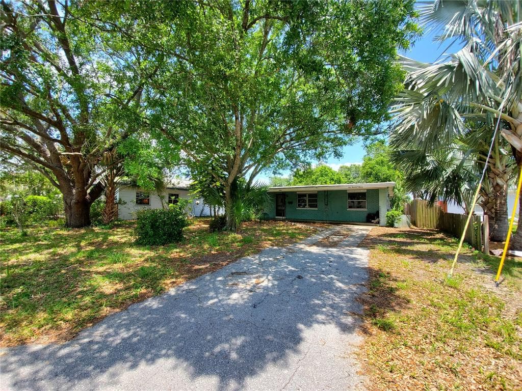 111 TENNESSEE AVENUE NE ST PETERSBURG, FL 33702