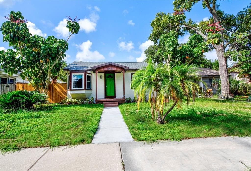4810 16TH AVENUE N ST PETERSBURG, FL 33713