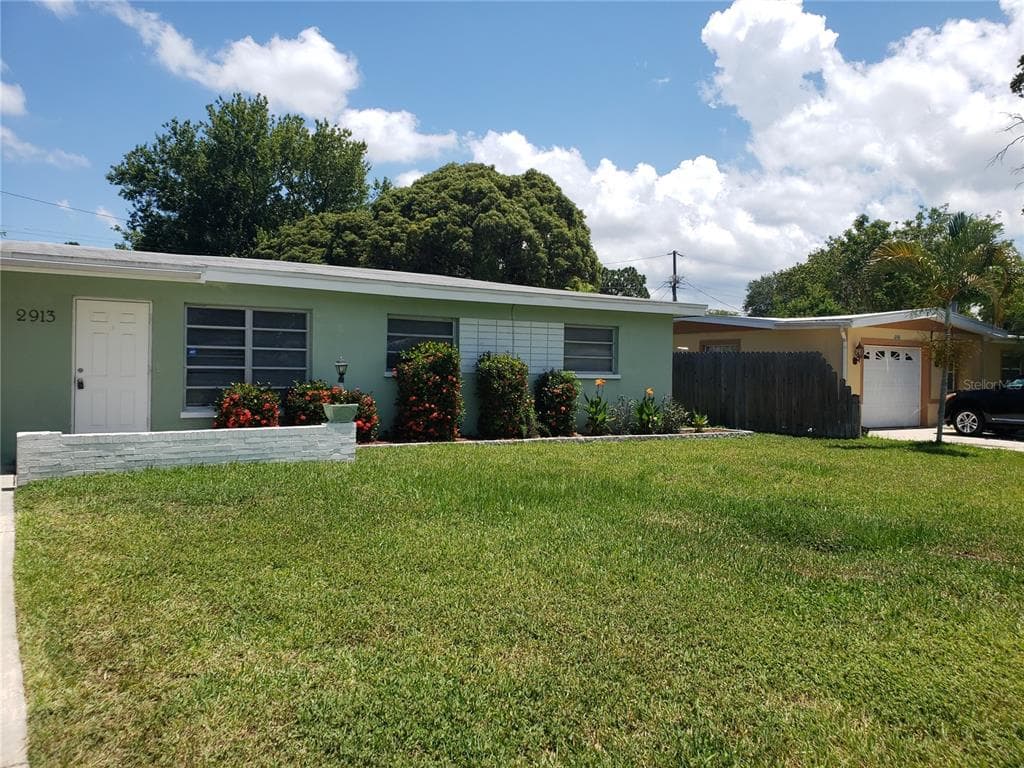 2913 ENGLEWOOD DRIVE LARGO, FL 33771