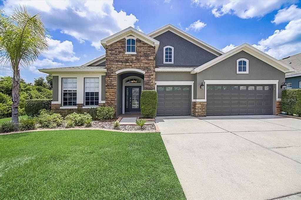 2348 NESSLEWOOD DRIVE WESLEY CHAPEL, FL 33543