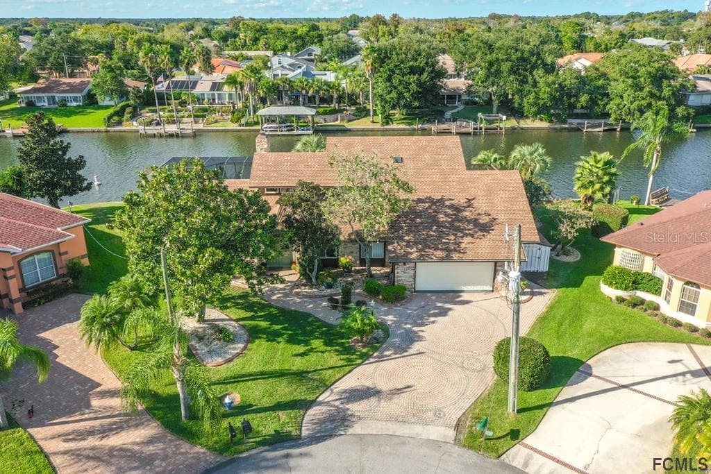 28 COTTAGEGATE COURT PALM COAST, FL 32137