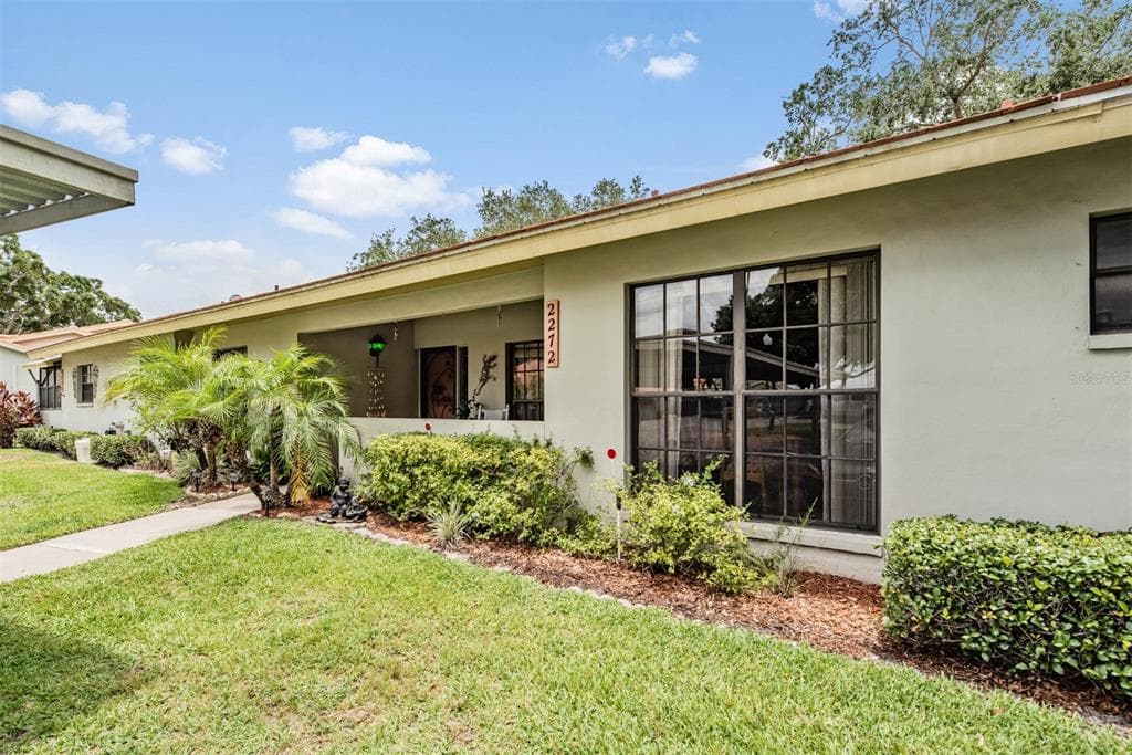 2272 CITRUS COURT CLEARWATER, FL 33763
