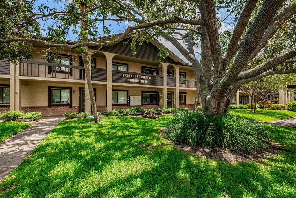 725 83RD AVENUE N UNIT 202 ST PETERSBURG, FL 33702