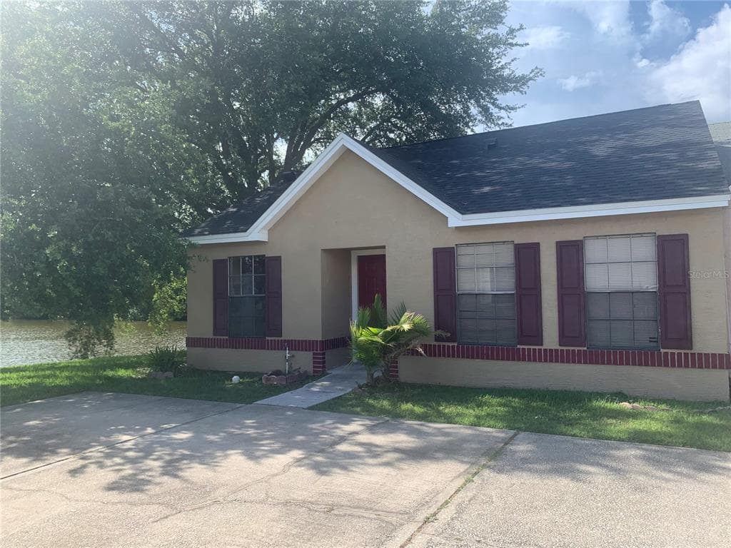 112 CANDLEWICK COURT SANFORD, FL 32771