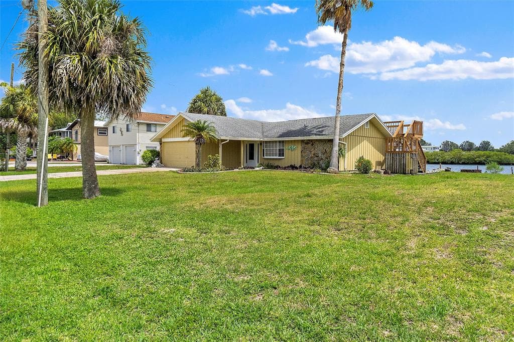 6616 SEAVIEW BOULEVARD HUDSON, FL 34667