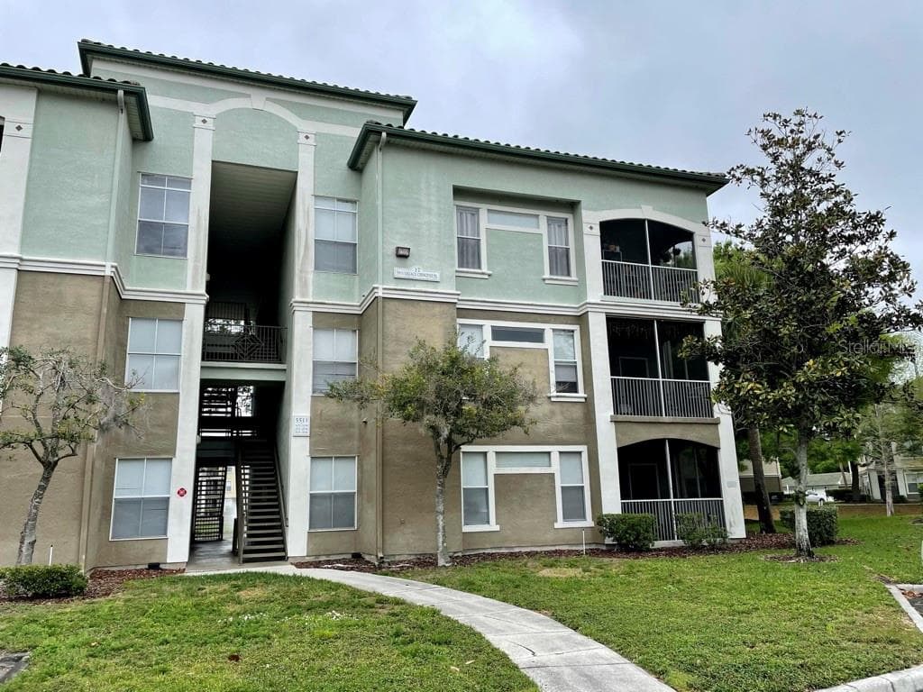 5511 LEGACY CRESCENT PLACE UNIT 204 RIVERVIEW, FL 33578