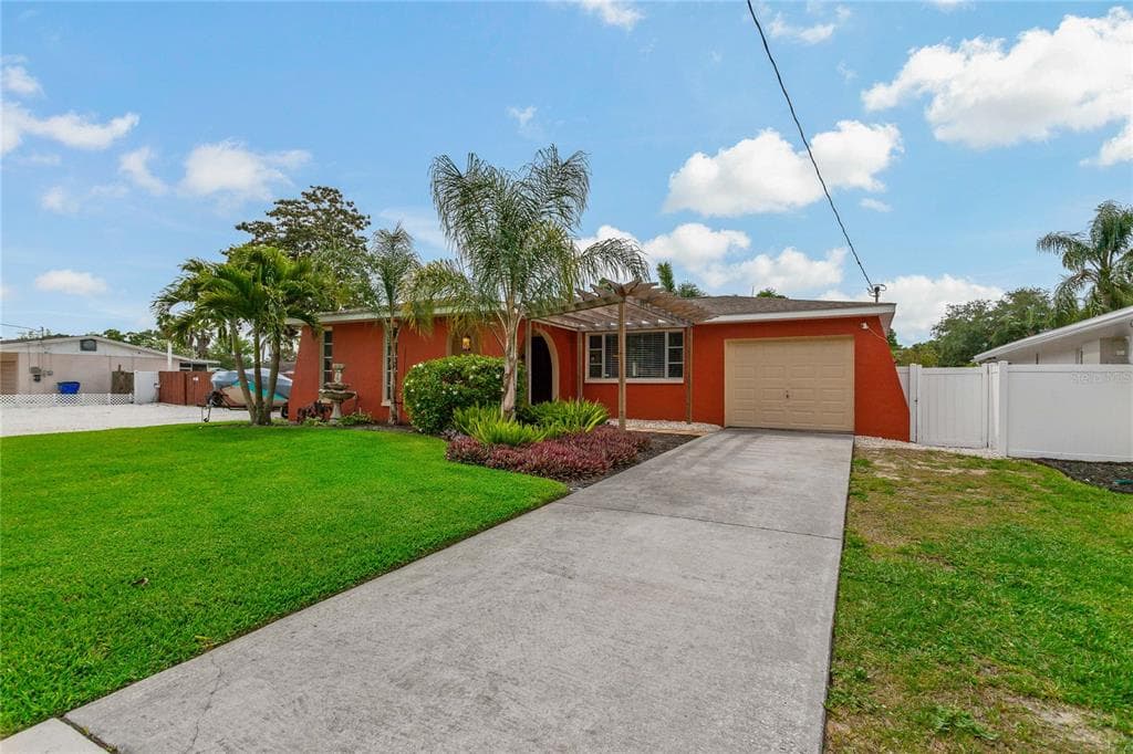 51 CYPRESS DRIVE PALM HARBOR, FL 34684