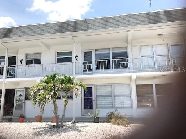 1221 DREW STREET UNIT B16 CLEARWATER, FL 33755