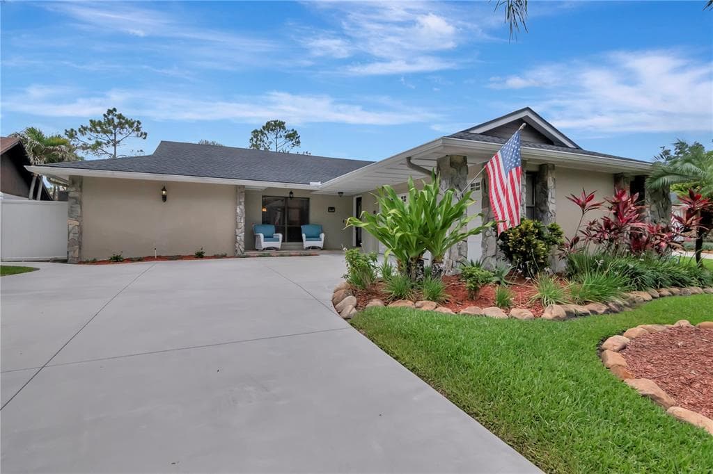 13616 CLUBSIDE DRIVE TAMPA, FL 33624