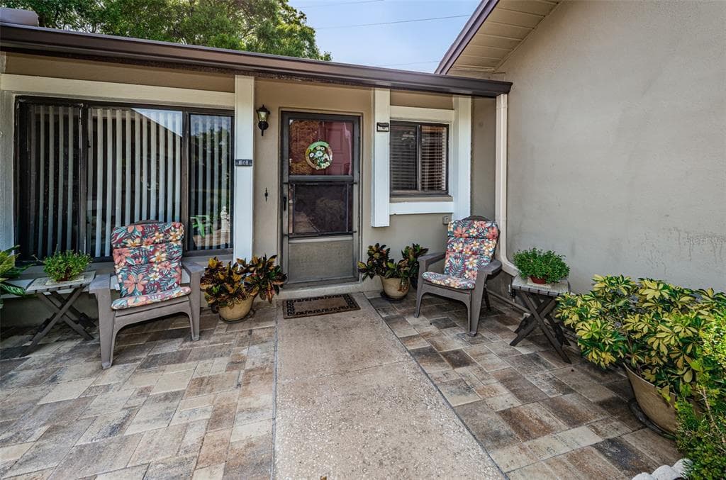 1608 HAMILTON COURT DUNEDIN, FL 34698