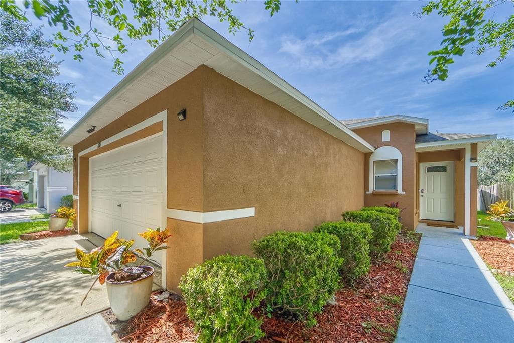 11813 MANGO CROSS COURT