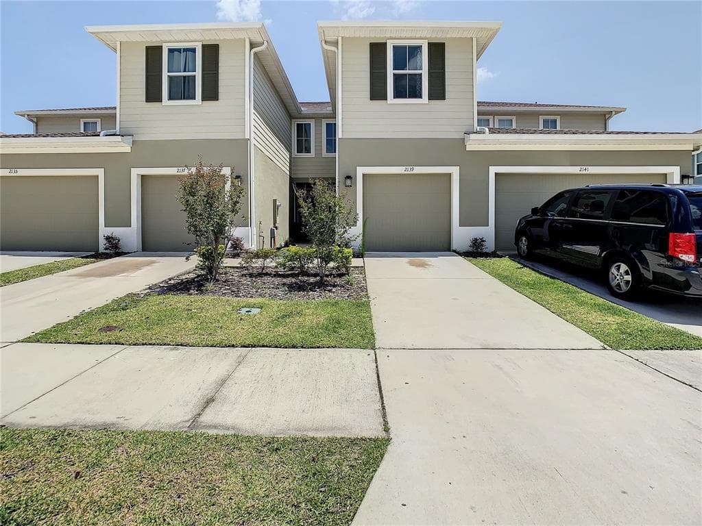 2139 LACEFLOWER DRIVE BRANDON, FL 33510
