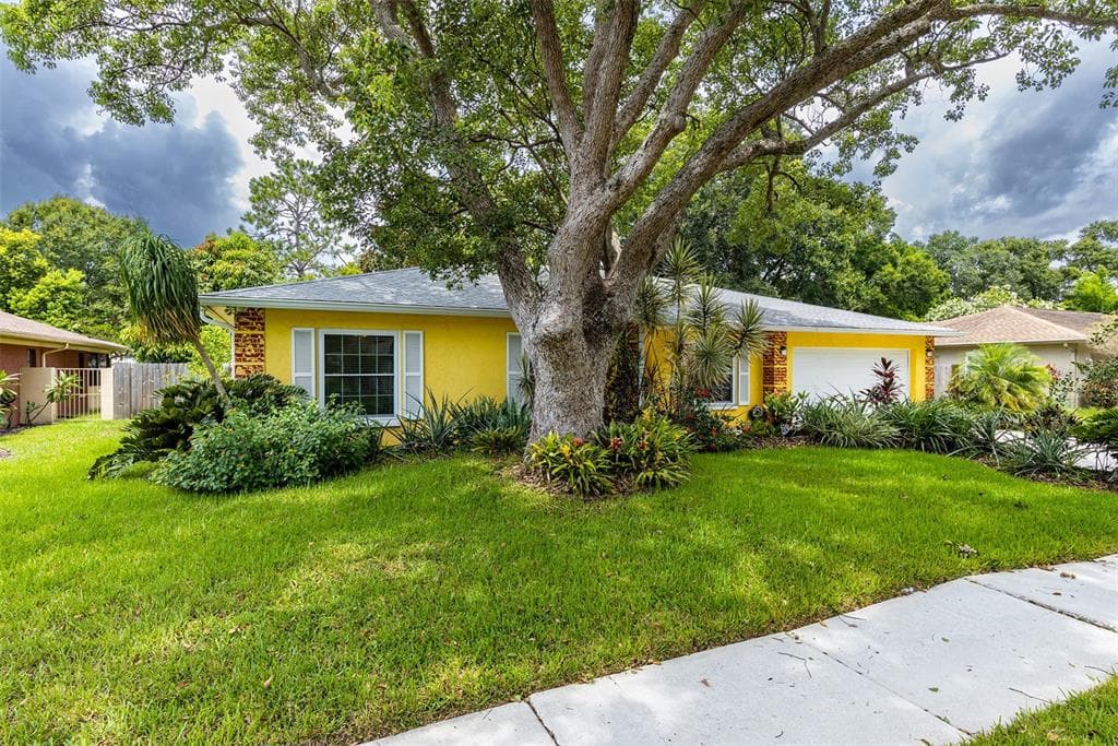 13308 LAKE GEORGE LANE