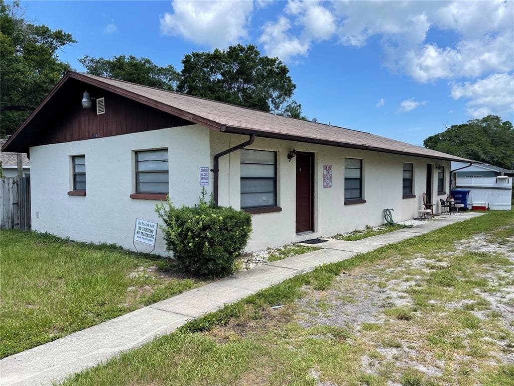 1016 9TH AVENUE NW LARGO, FL 33770