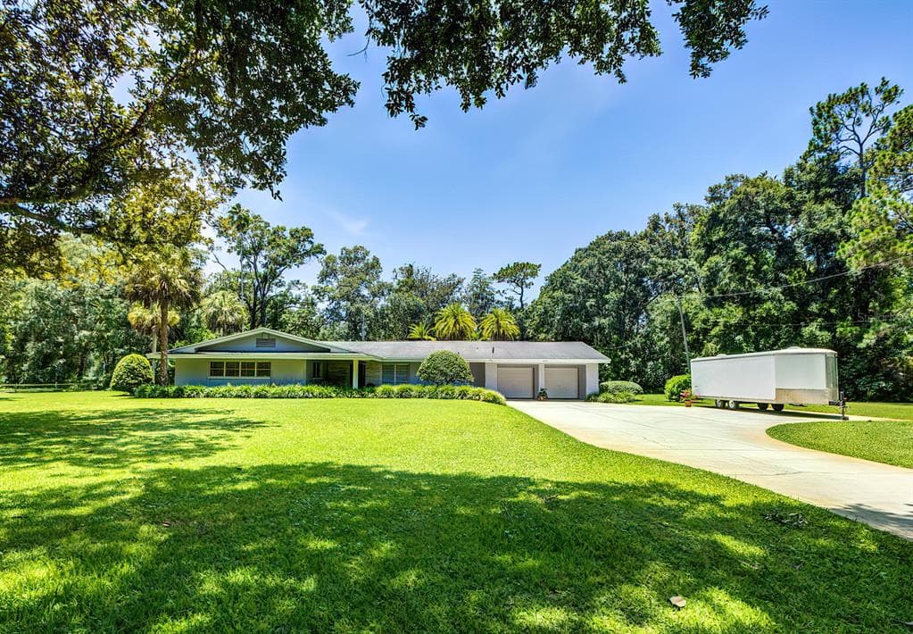 16902 HANNA ROAD LUTZ, FL 33549