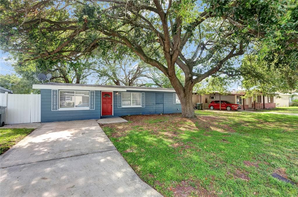 2903 BALFOUR AVENUE LAKELAND, FL 33803