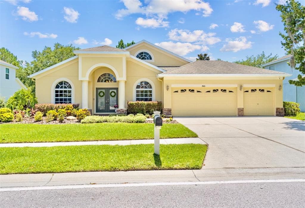 7413 NIGHT HERON DRIVE LAND O LAKES, FL 34637