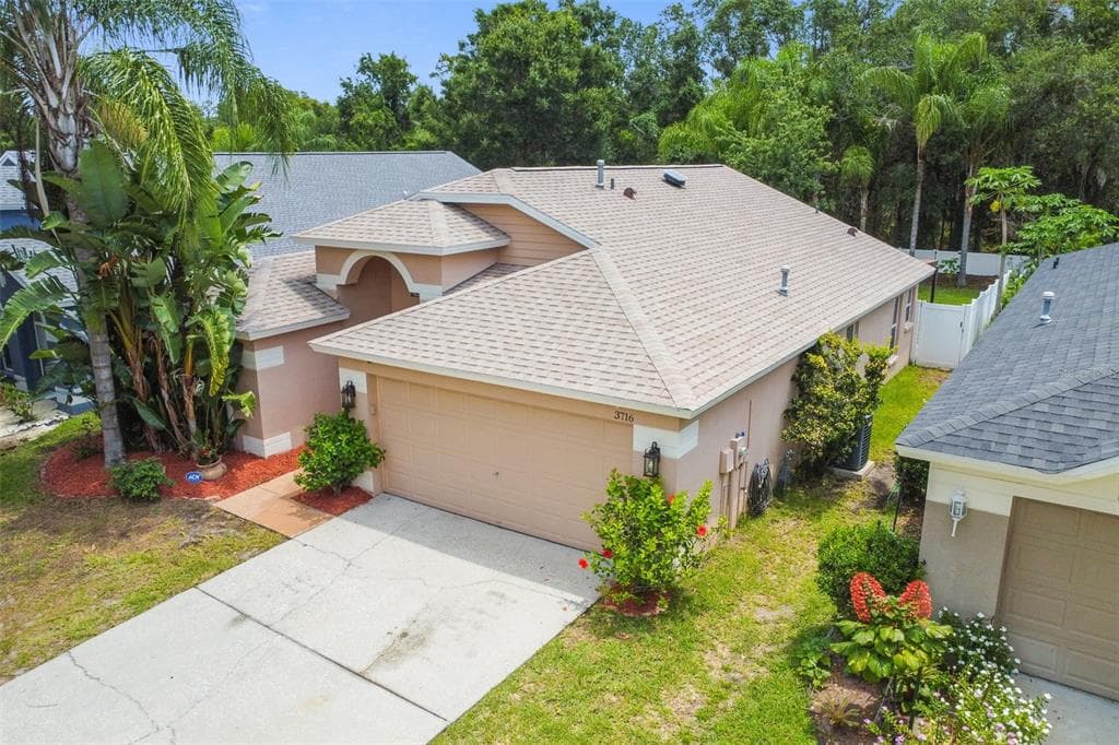 3716 LOCKRIDGE DRIVE LAND O LAKES, FL 34638
