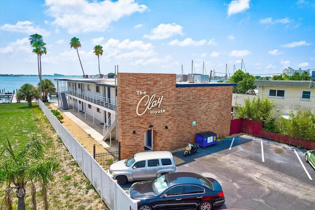 7305 BAY STREET UNIT 5 ST PETE BEACH, FL 33706