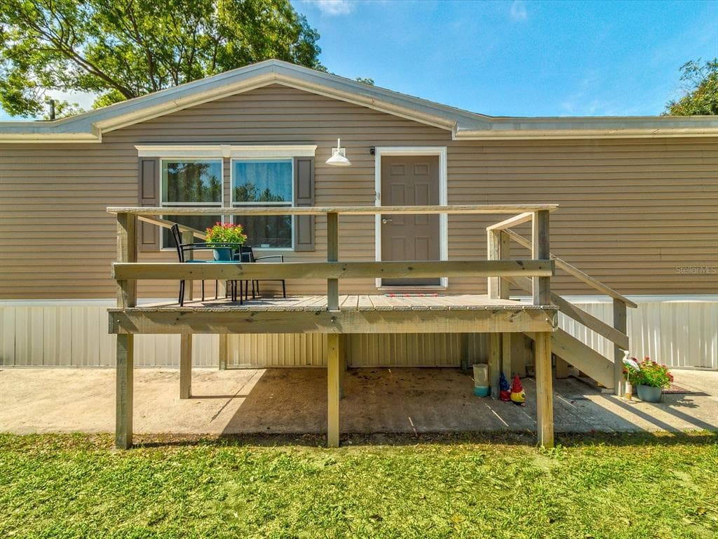 4222 RICHMOND AVENUE NEW PORT RICHEY, FL 34652