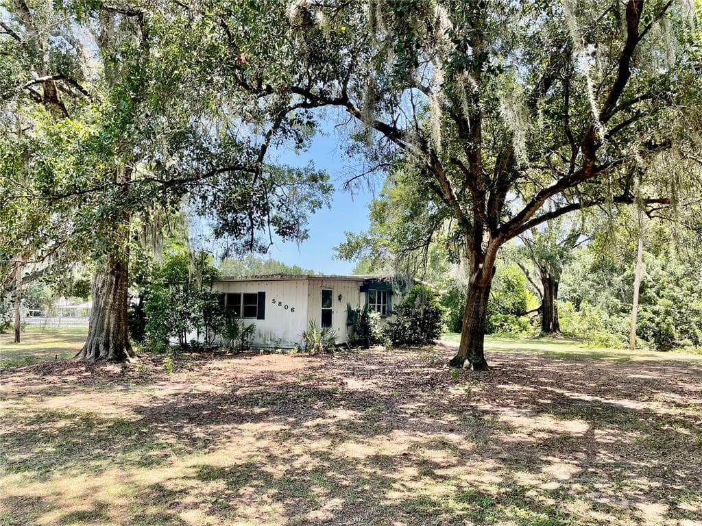 5806 CONNELL ROAD PLANT CITY, FL 33567