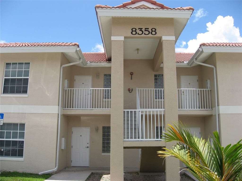 8358 BERNWOOD COVE LOOP UNIT 708 FORT MYERS, FL 33966