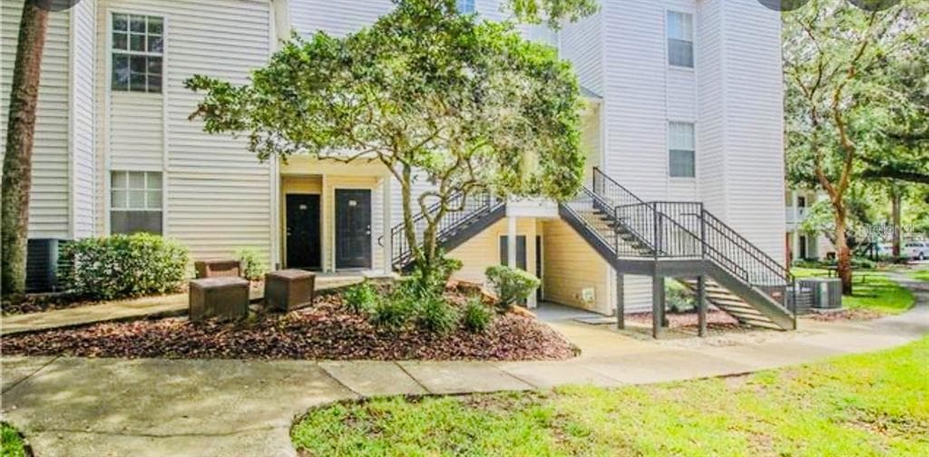 3275 HAVILAND COURT UNIT 104 PALM HARBOR, FL 34684