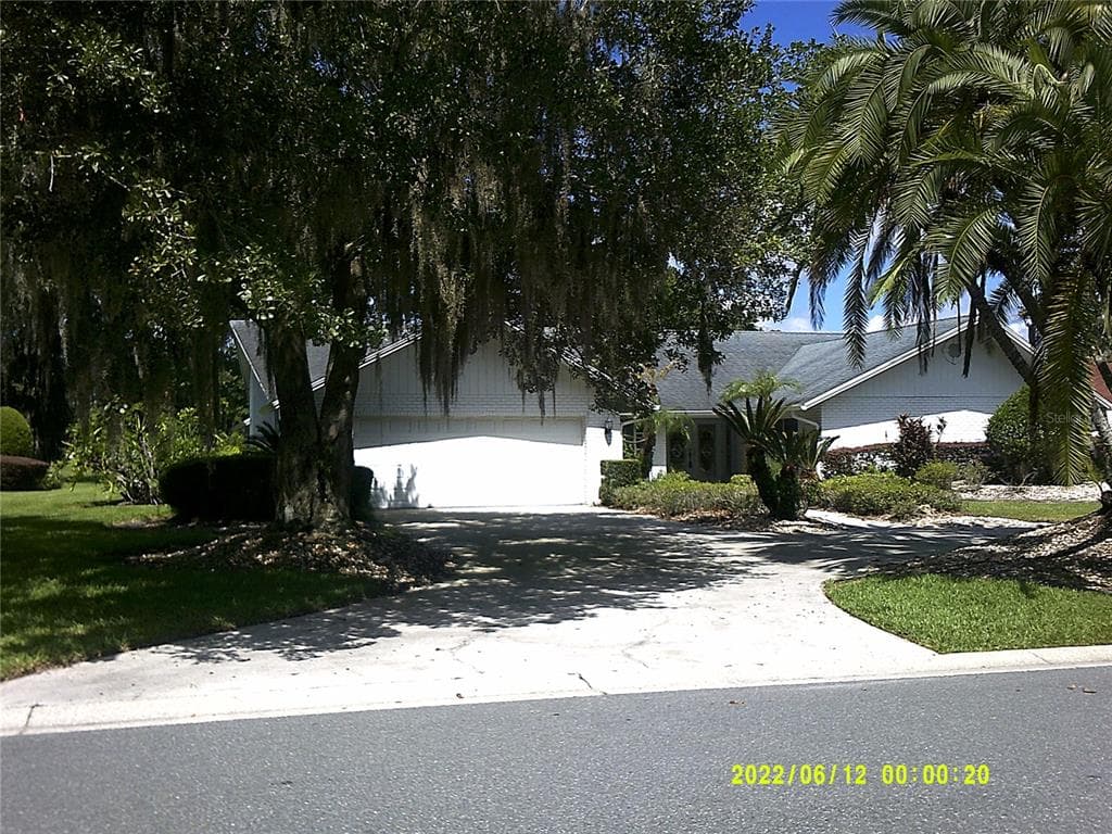 1905 COUNTRY CLUB COURT