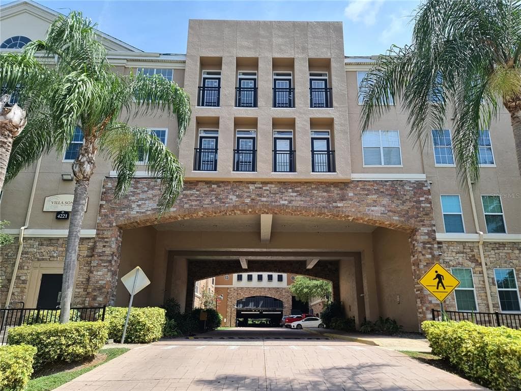 4221 W SPRUCE STREET UNIT 2420 TAMPA, FL 33607