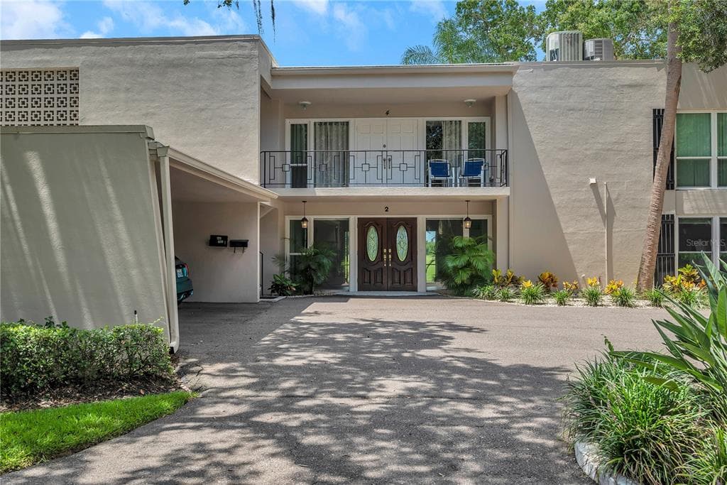 2 COUNTRY CLUB DRIVE UNIT 2 LARGO, FL 33771
