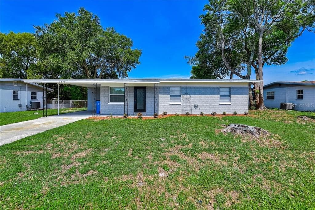 5808 LIVERPOOL DRIVE TAMPA, FL 33615