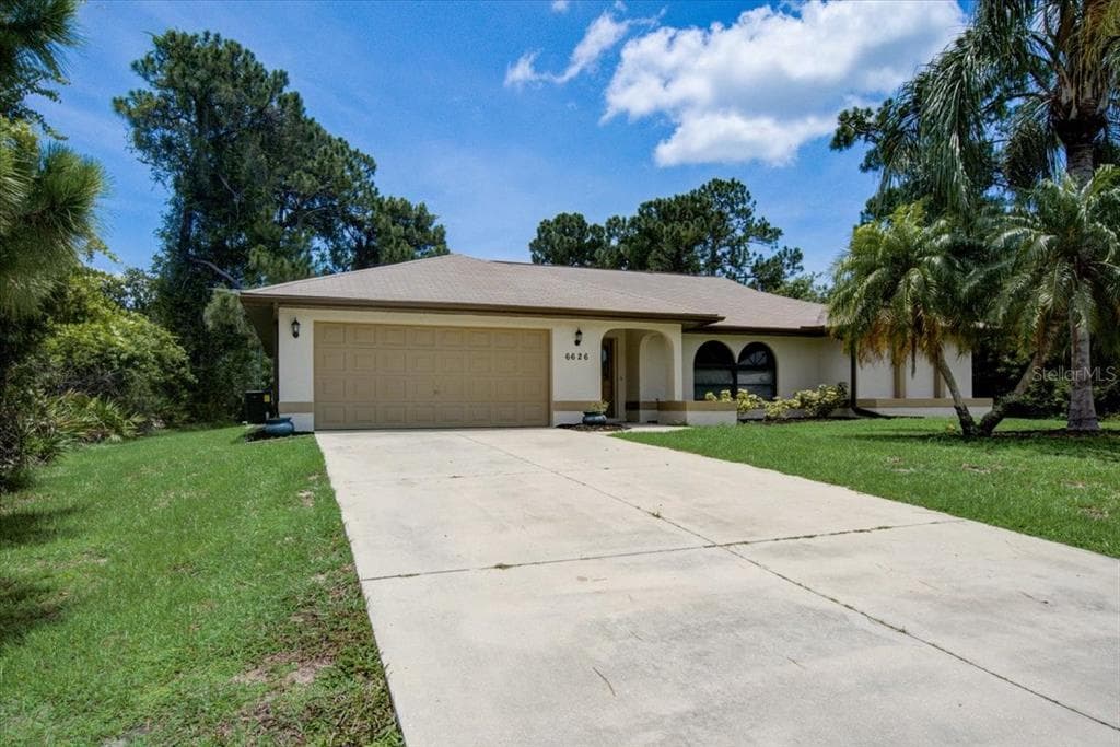 6626 DAVID BOULEVARD PORT CHARLOTTE, FL 33981