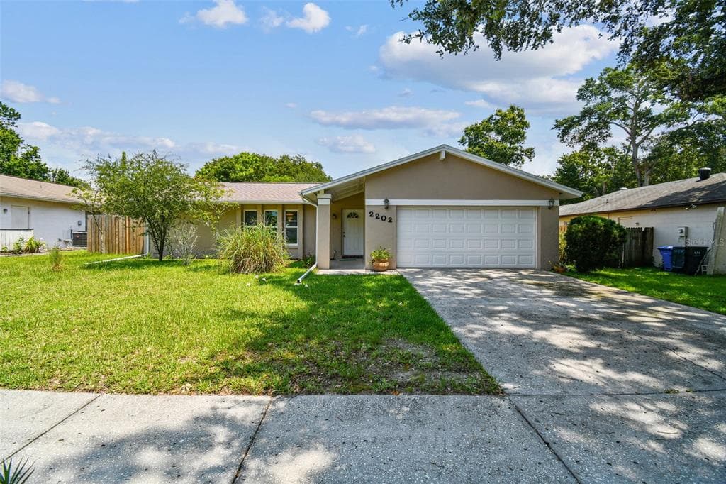 2202 BLIND POND AVENUE LUTZ, FL 33549