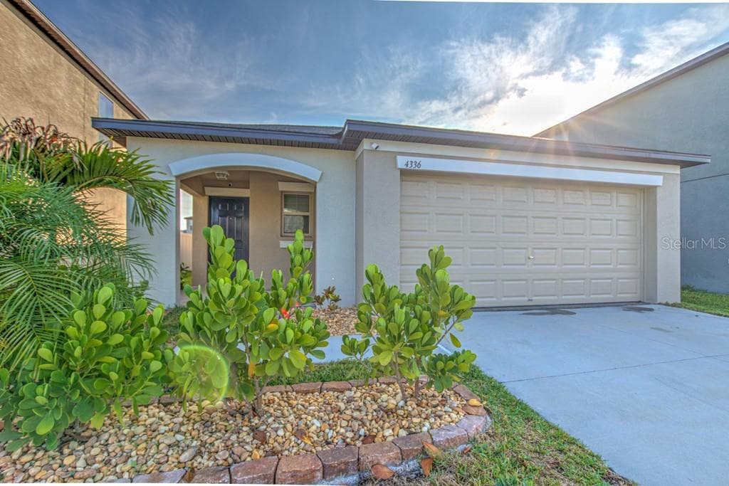 4336 UNBRIDLED SONG DRIVE RUSKIN, FL 33573