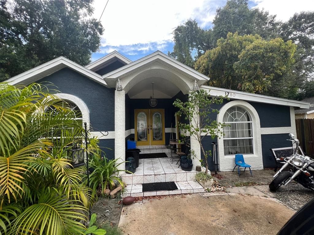 1750 39TH STREET S ST PETERSBURG, FL 33711