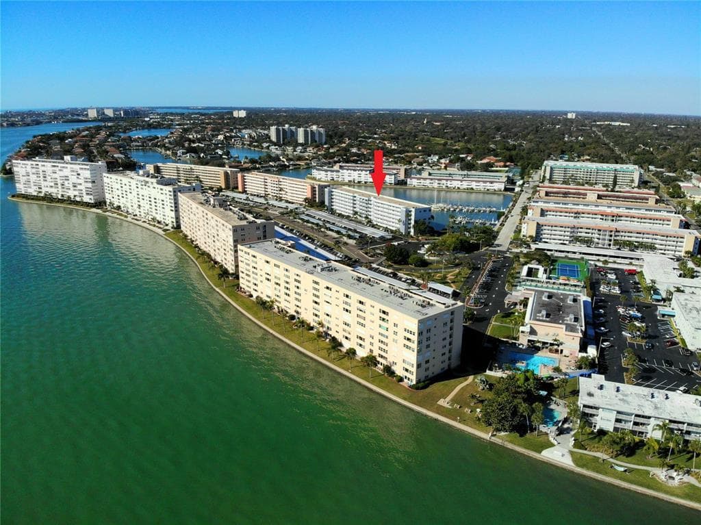 5925 SHORE BOULEVARD S UNIT 614 GULFPORT, FL 33707