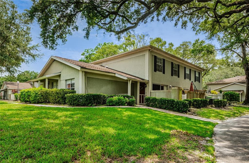 11775 RAINTREE DRIVE TEMPLE TERRACE, FL 33617