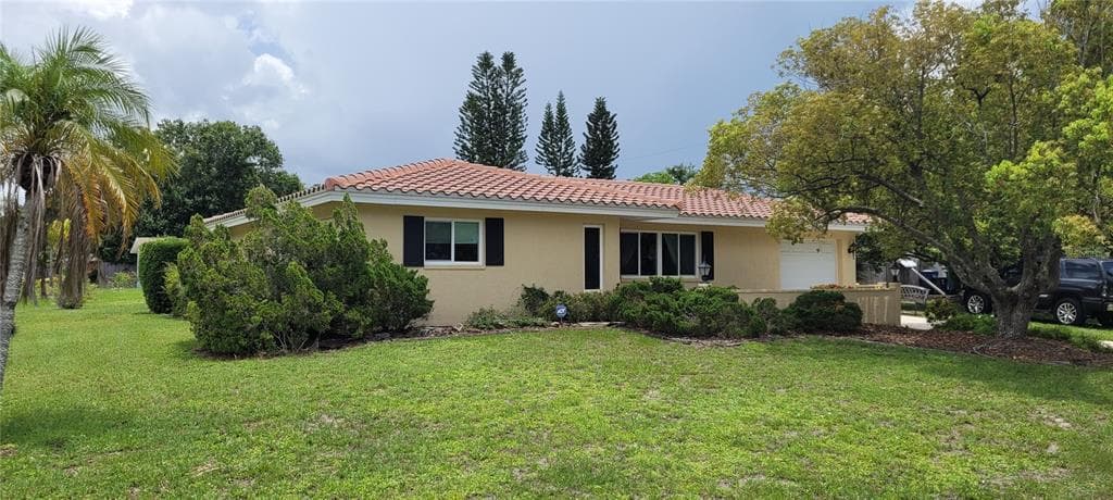 8207 CONSTANCE DRIVE SARASOTA, FL 34243