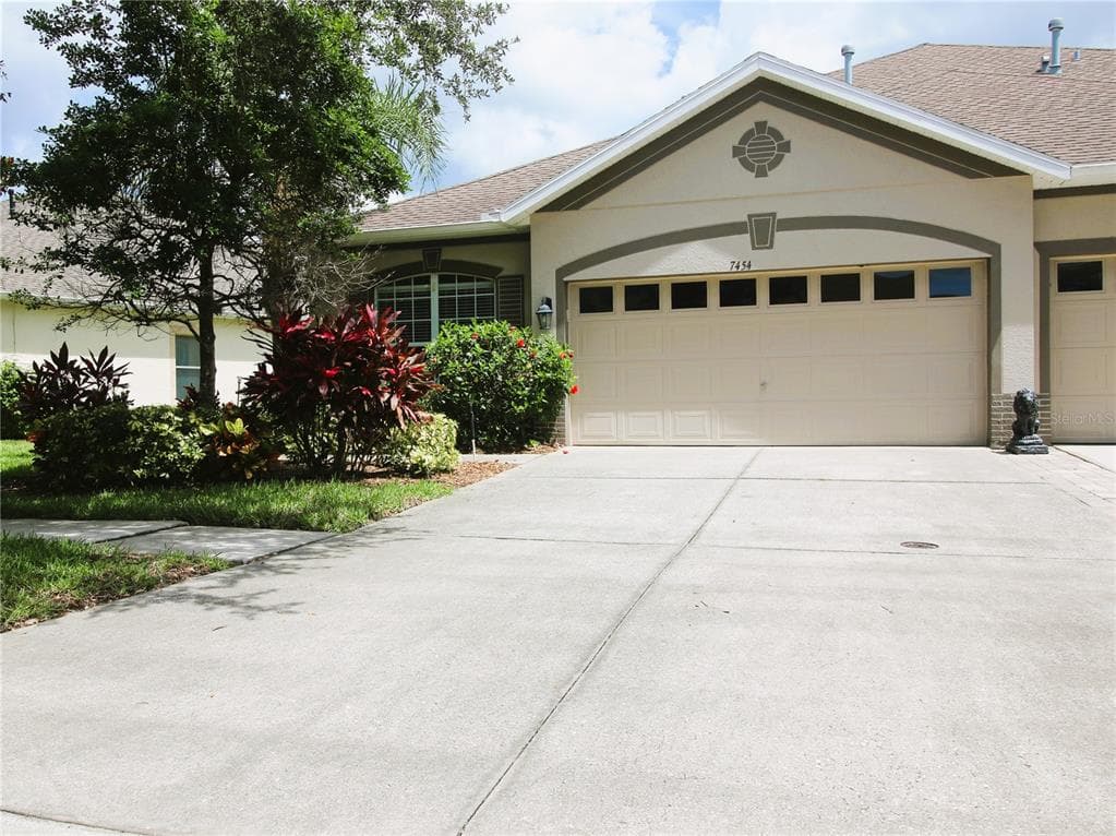 7454 SURREY PINES DRIVE APOLLO BEACH, FL 33572