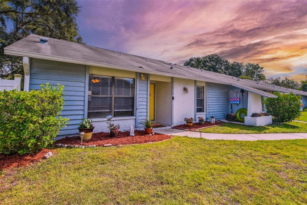 2058 SHEFFIELD COURT