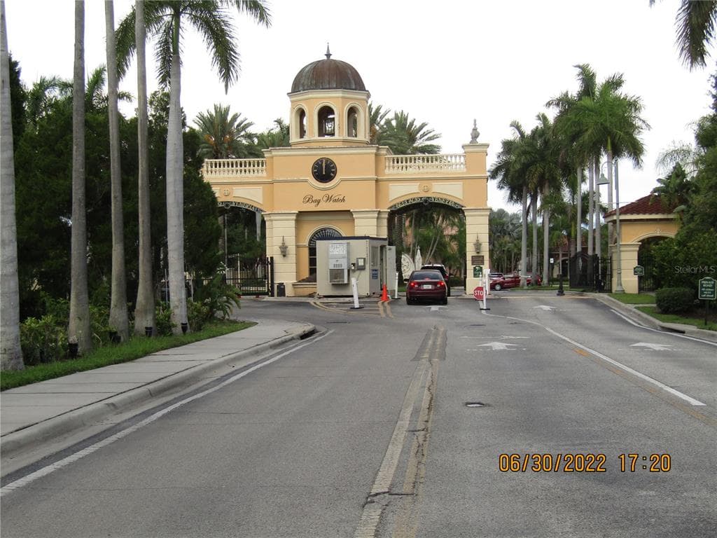 2732 VIA MURANO UNIT 525 CLEARWATER, FL 33764