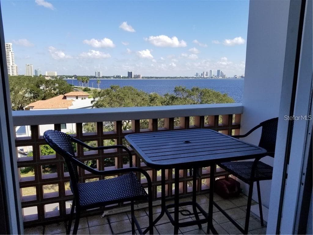4015 BAYSHORE BOULEVARD UNIT 6C TAMPA, FL 33611