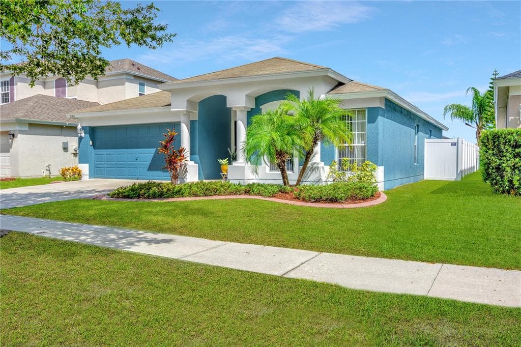 11303 MISTY ISLE LANE RIVERVIEW, FL 33579