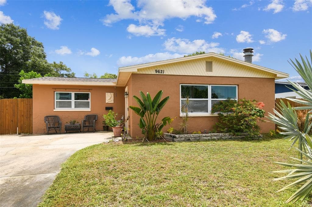 9621 52ND WAY N