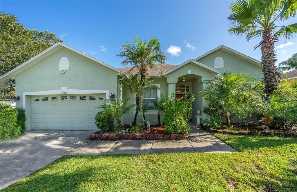 24825 BLAZING TRAIL WAY LAND O LAKES, FL 34639