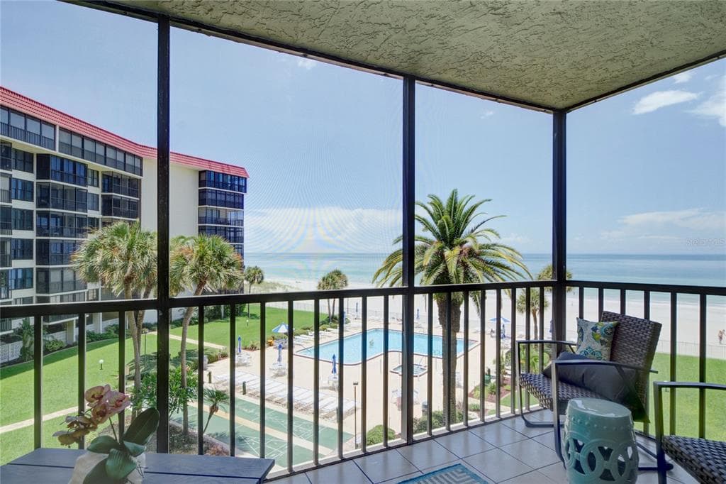 18304 GULF BOULEVARD UNIT 307 REDINGTON SHORES, FL 33708