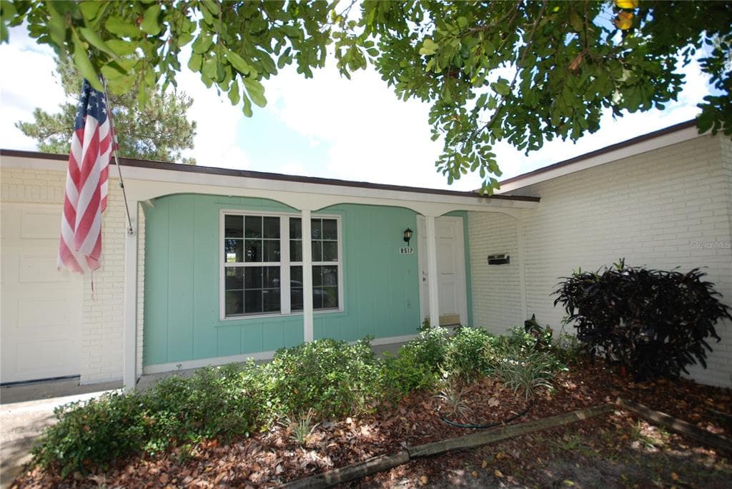 8517 WOODHURST DRIVE TAMPA, FL 33615