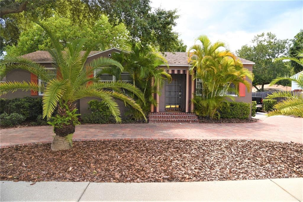 2805 S MANHATTAN AVENUE TAMPA, FL 33629