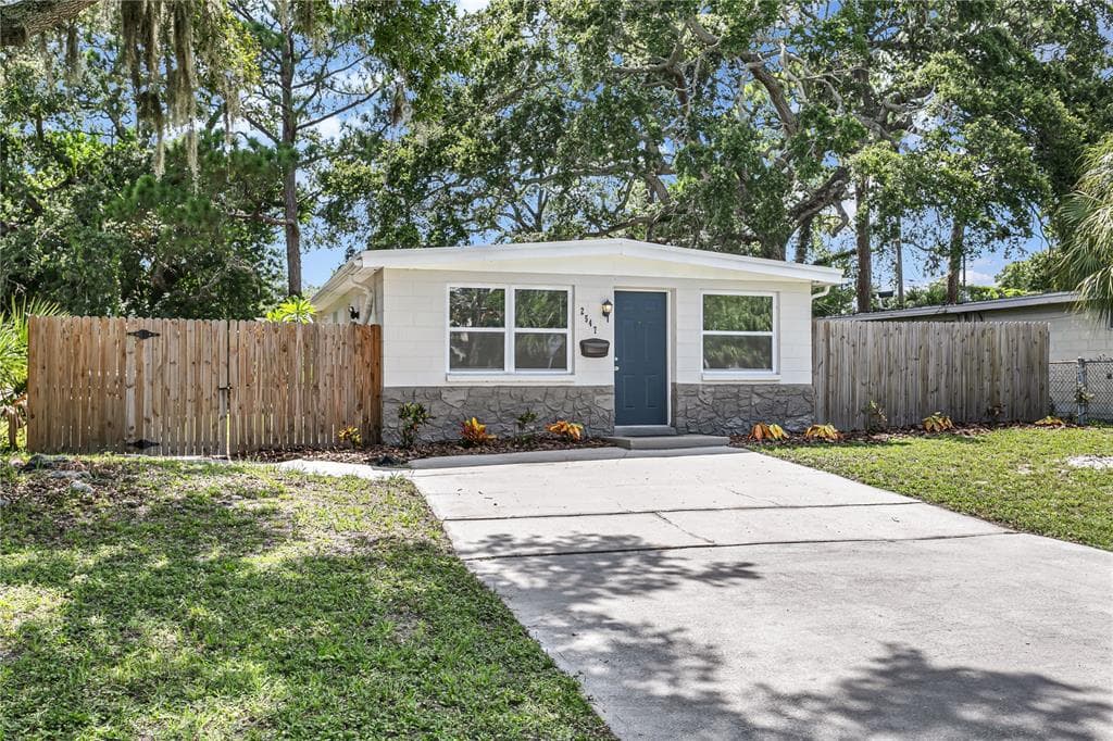 2547 35TH STREET S ST PETERSBURG, FL 33711