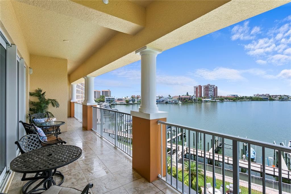 17745 GULF BOULEVARD UNIT 404 REDINGTON SHORES, FL 33708